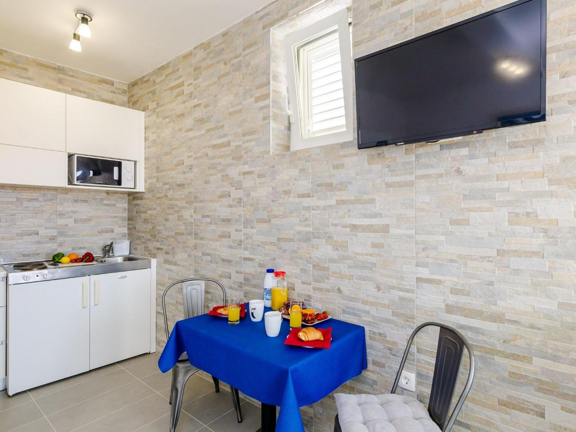 Apartment Miracle - Comfort With Terrace And View *